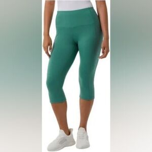 32 Degrees Green Capri Leggings